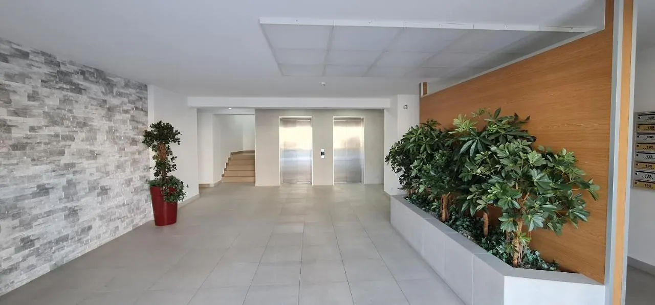 Apartment Studio Spatios,Intim+ Loc Parcare Propriu,Vedere Panoramica,Utilat De Lux Bucharest